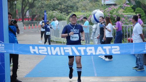 Race photo from KEMLU RUN 2025