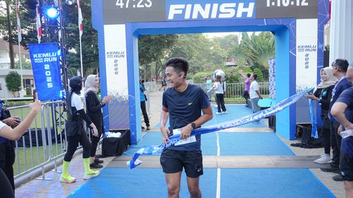 Race photo from KEMLU RUN 2025