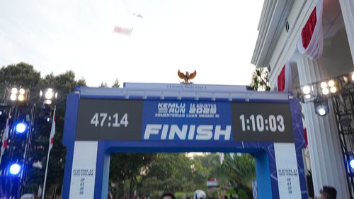 Race photo from KEMLU RUN 2025