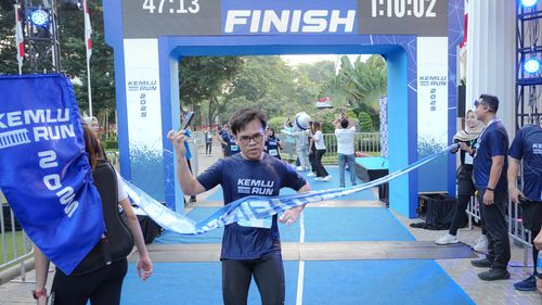 Race photo from KEMLU RUN 2025