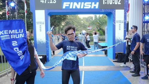 Race photo from KEMLU RUN 2025