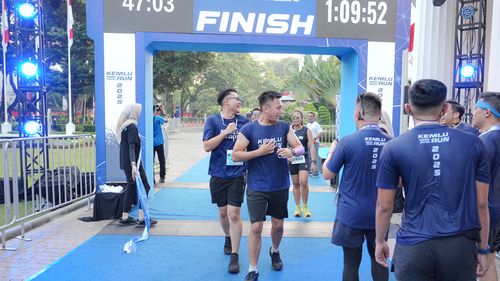 Race photo from KEMLU RUN 2025