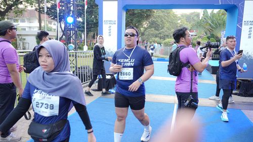 Race photo from KEMLU RUN 2025