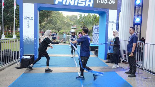 Race photo from KEMLU RUN 2025