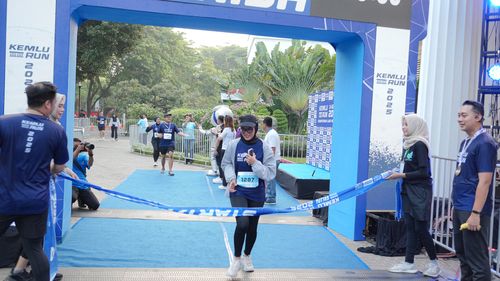 Race photo from KEMLU RUN 2025
