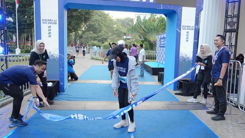 Race photo from KEMLU RUN 2025