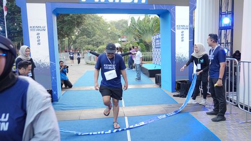 Race photo from KEMLU RUN 2025