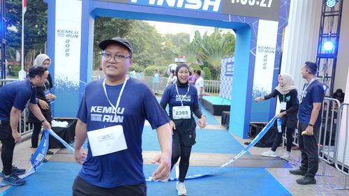Race photo from KEMLU RUN 2025