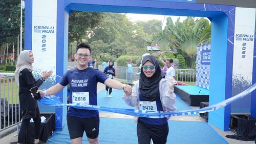 Race photo from KEMLU RUN 2025