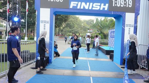 Race photo from KEMLU RUN 2025