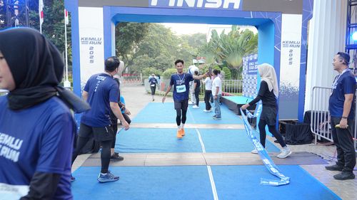 Race photo from KEMLU RUN 2025