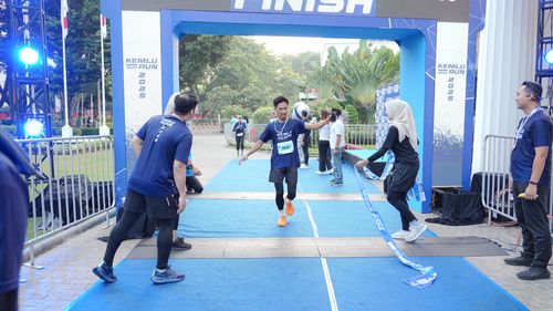 Race photo from KEMLU RUN 2025