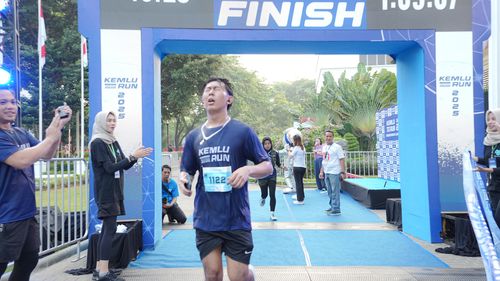 Race photo from KEMLU RUN 2025