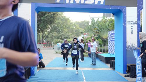 Race photo from KEMLU RUN 2025
