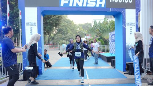Race photo from KEMLU RUN 2025