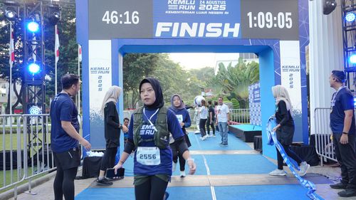 Race photo from KEMLU RUN 2025