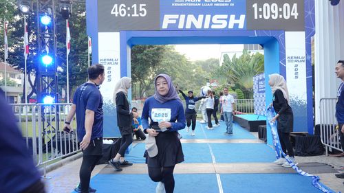 Race photo from KEMLU RUN 2025