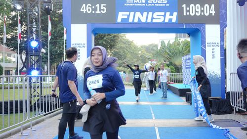 Race photo from KEMLU RUN 2025