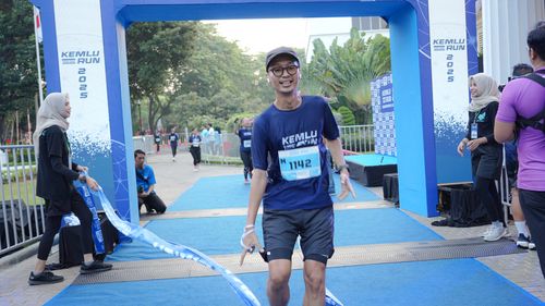 Race photo from KEMLU RUN 2025