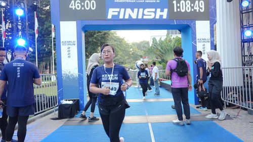 Race photo from KEMLU RUN 2025