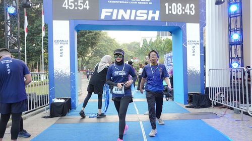 Race photo from KEMLU RUN 2025
