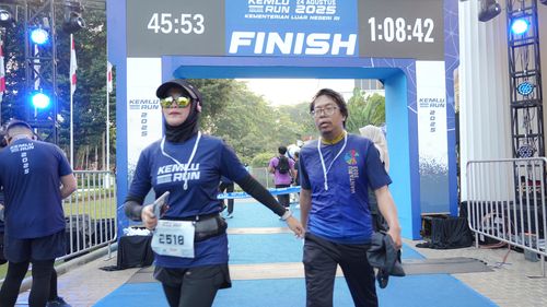 Race photo from KEMLU RUN 2025