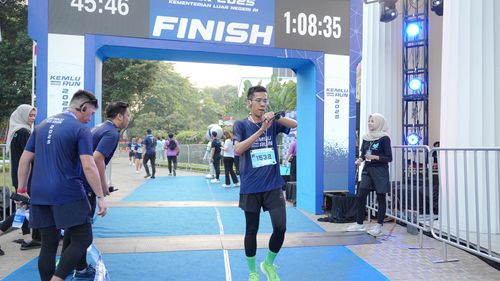 Race photo from KEMLU RUN 2025