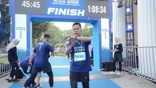 Race photo from KEMLU RUN 2025