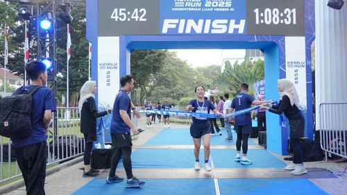 Race photo from KEMLU RUN 2025