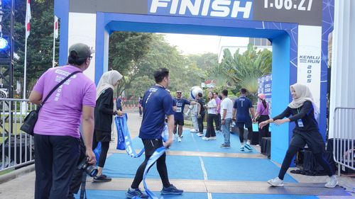 Race photo from KEMLU RUN 2025