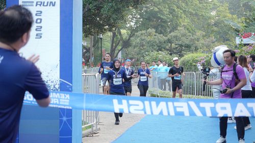 Race photo from KEMLU RUN 2025