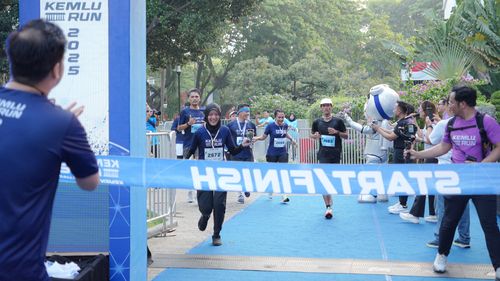 Race photo from KEMLU RUN 2025