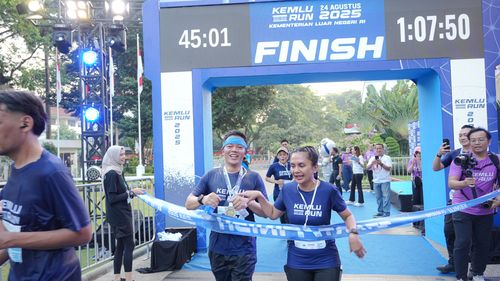 Race photo from KEMLU RUN 2025
