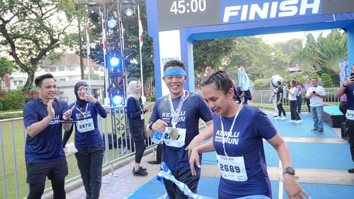 Race photo from KEMLU RUN 2025