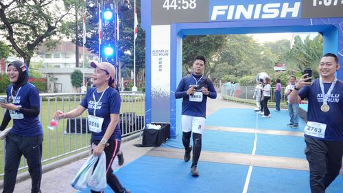Race photo from KEMLU RUN 2025