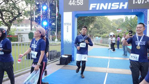 Race photo from KEMLU RUN 2025