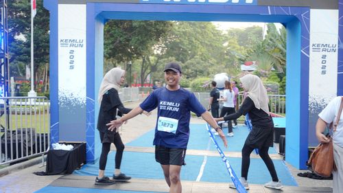 Race photo from KEMLU RUN 2025