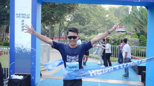 Race photo from KEMLU RUN 2025