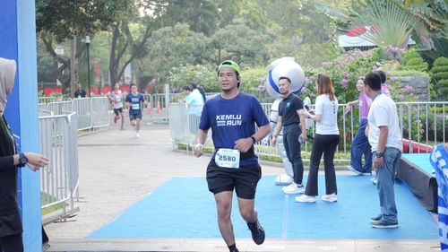 Race photo from KEMLU RUN 2025