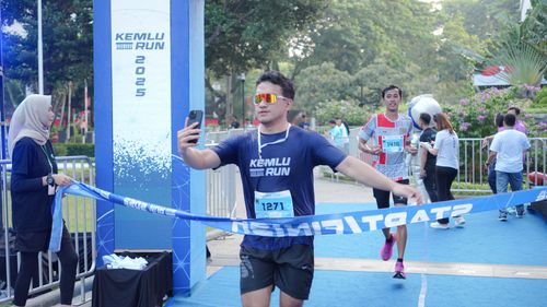 Race photo from KEMLU RUN 2025
