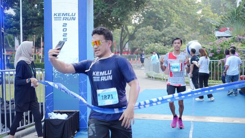 Race photo from KEMLU RUN 2025