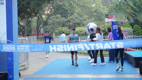 Race photo from KEMLU RUN 2025