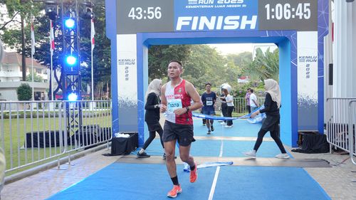 Race photo from KEMLU RUN 2025