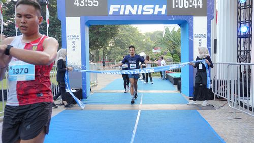 Race photo from KEMLU RUN 2025