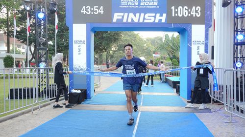 Race photo from KEMLU RUN 2025