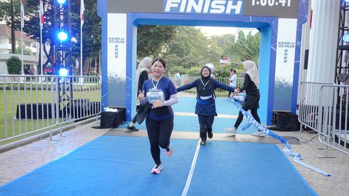 Race photo from KEMLU RUN 2025