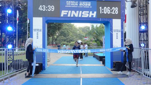 Race photo from KEMLU RUN 2025