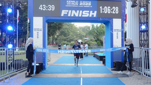 Race photo from KEMLU RUN 2025