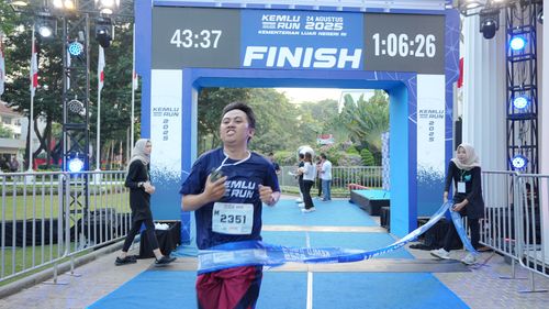 Race photo from KEMLU RUN 2025