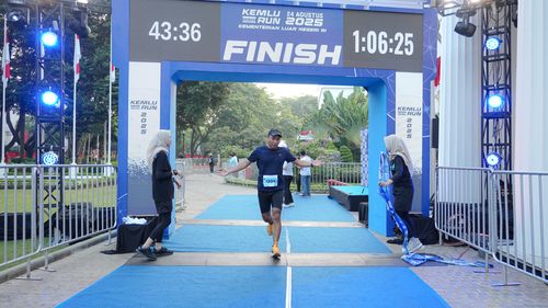 Race photo from KEMLU RUN 2025